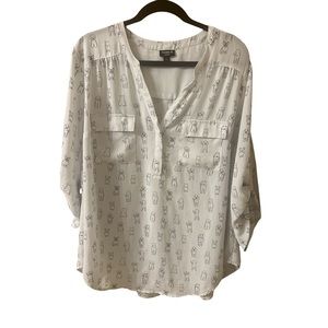 Torrid Harper 3/4 Roll Sleeve Georgette Pullover Dog Pattern, Size 2x